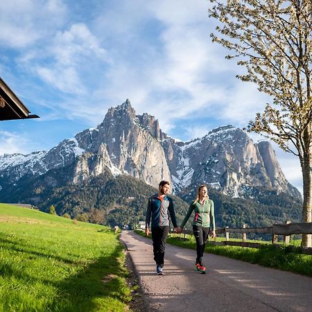 Hotel Castel Oswald Von Wolkenstein كاستيلِروتّو المظهر الخارجي الصورة