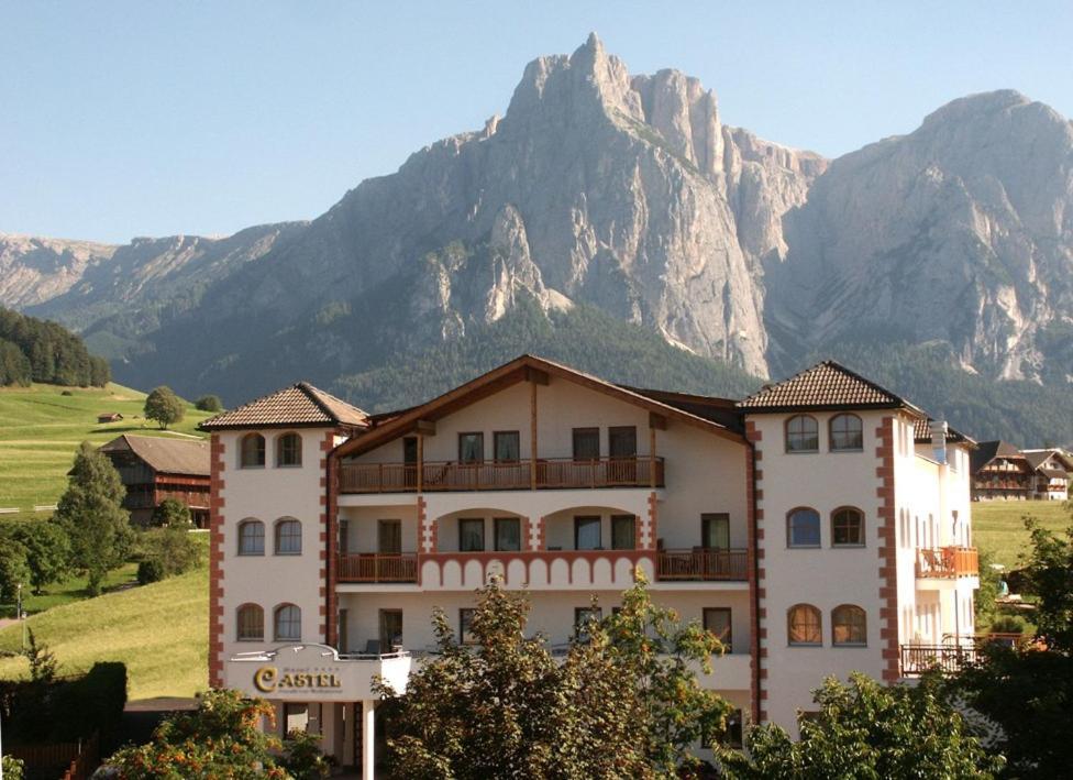 Hotel Castel Oswald Von Wolkenstein كاستيلِروتّو المظهر الخارجي الصورة